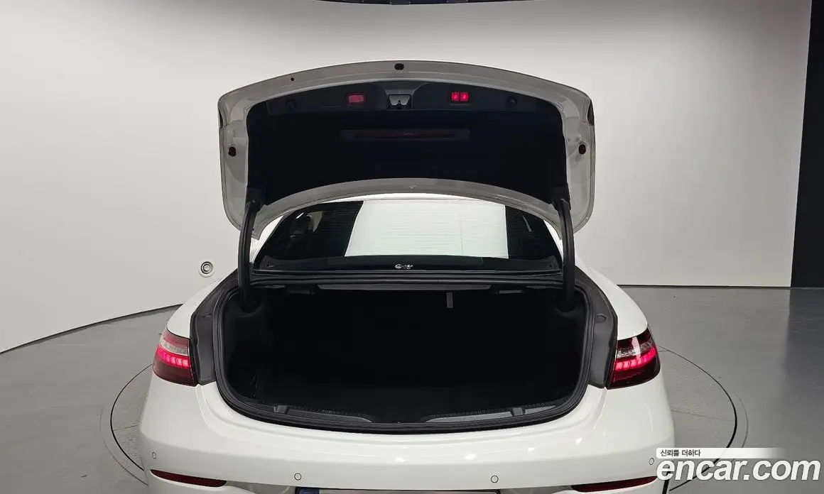 Mercedes-Benz E-Class 2022 2.0 автомат (гидро), фото 25 Mercedes-Benz E-Class 2022 2.0 автомат (гидро), фото 25