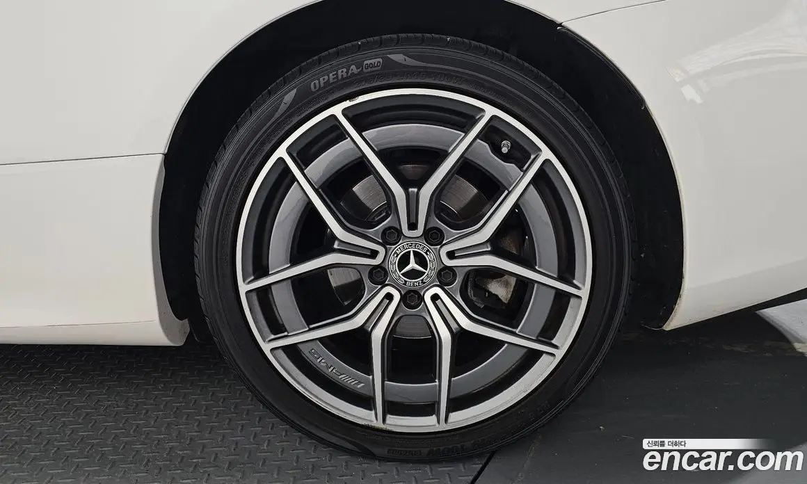 Mercedes-Benz E-Class 2022 2.0 автомат (гидро), фото 6 Mercedes-Benz E-Class 2022 2.0 автомат (гидро), фото 6