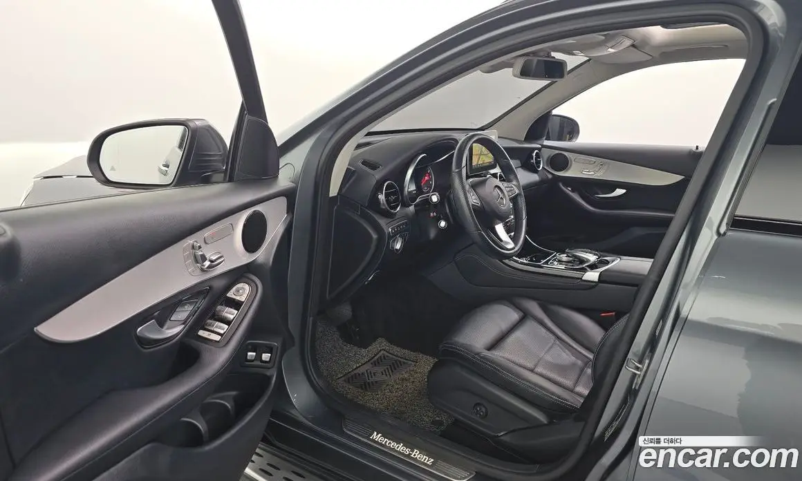 Mercedes-Benz GLC-Class 2018 2.0 автомат (гидро), фото 13 Mercedes-Benz GLC-Class 2018 2.0 автомат (гидро), фото 13