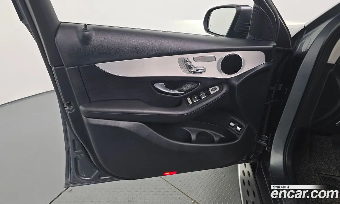 Mercedes-Benz GLC-Class 2018 2.0 автомат (гидро), фото 14 Mercedes-Benz GLC-Class 2018 2.0 автомат (гидро), фото 14