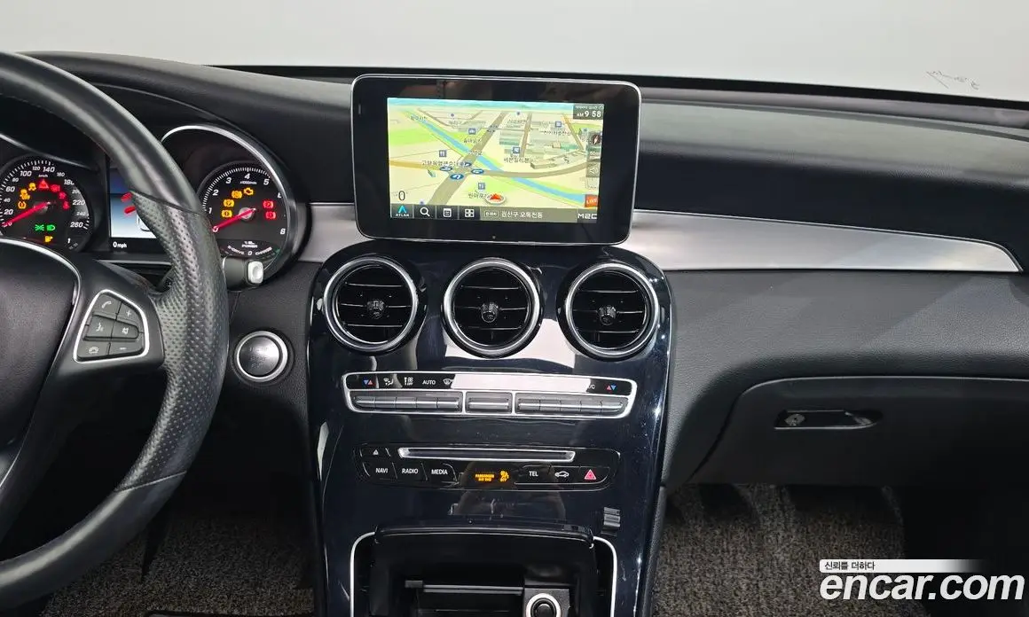 Mercedes-Benz GLC-Class 2018 2.0 автомат (гидро), фото 19 Mercedes-Benz GLC-Class 2018 2.0 автомат (гидро), фото 19