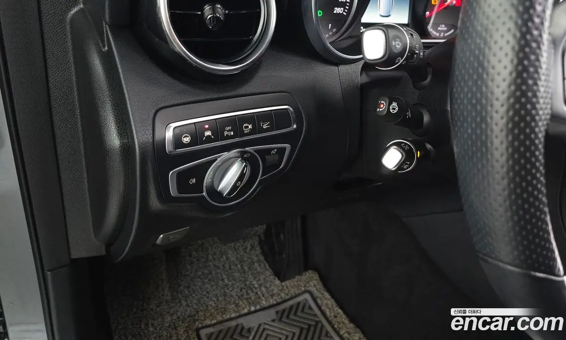 Mercedes-Benz GLC-Class 2018 2.0 автомат (гидро), фото 28 Mercedes-Benz GLC-Class 2018 2.0 автомат (гидро), фото 28