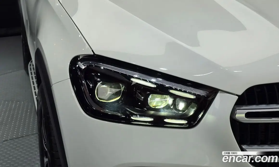 Mercedes-Benz GLE-Class 2025 2.0 автомат (гидро), фото 8 Mercedes-Benz GLE-Class 2025 2.0 автомат (гидро), фото 8