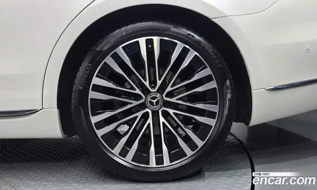 Mercedes-Benz S-Class 2023 3.0 автомат (гидро), миниатюра 7