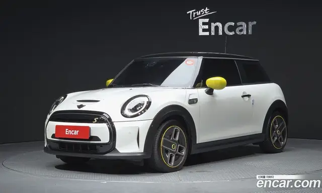Mini Cooper 2023 автомат (гидро), миниатюра 1 Mini Cooper 2023 автомат (гидро), миниатюра 1