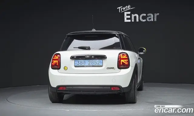 Mini Cooper 2023 автомат (гидро), миниатюра 4 Mini Cooper 2023 автомат (гидро), миниатюра 4