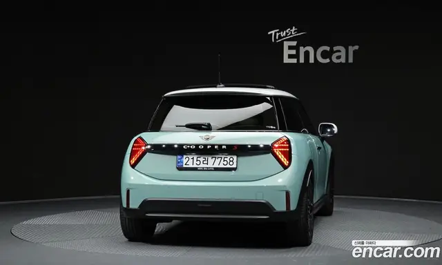 Mini Cooper 2024 2.0 автомат (гидро), миниатюра 4