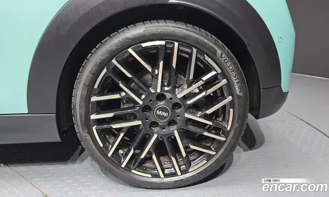 Mini Cooper 2024 2.0 автомат (гидро), миниатюра 7