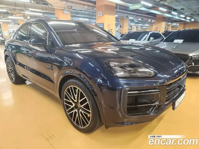 Porsche Cayenne 2025 4.0 автомат (гидро), миниатюра 3 Porsche Cayenne 2025 4.0 автомат (гидро), миниатюра 3