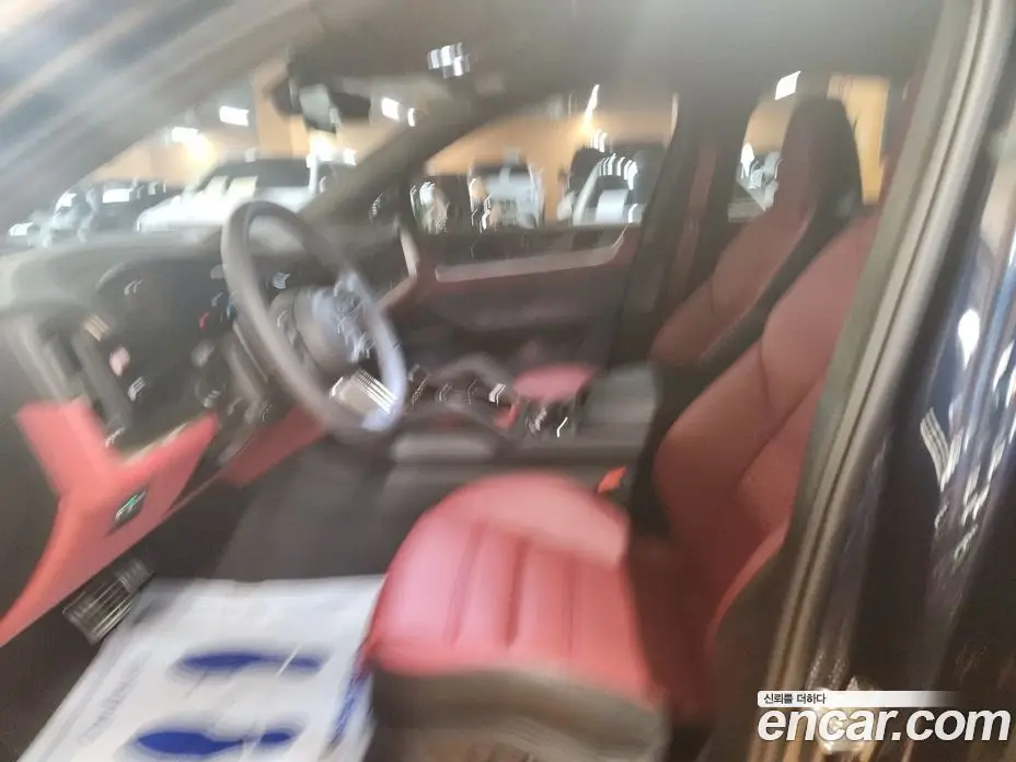 Porsche Cayenne 2025 4.0 автомат (гидро), фото 9 Porsche Cayenne 2025 4.0 автомат (гидро), фото 9