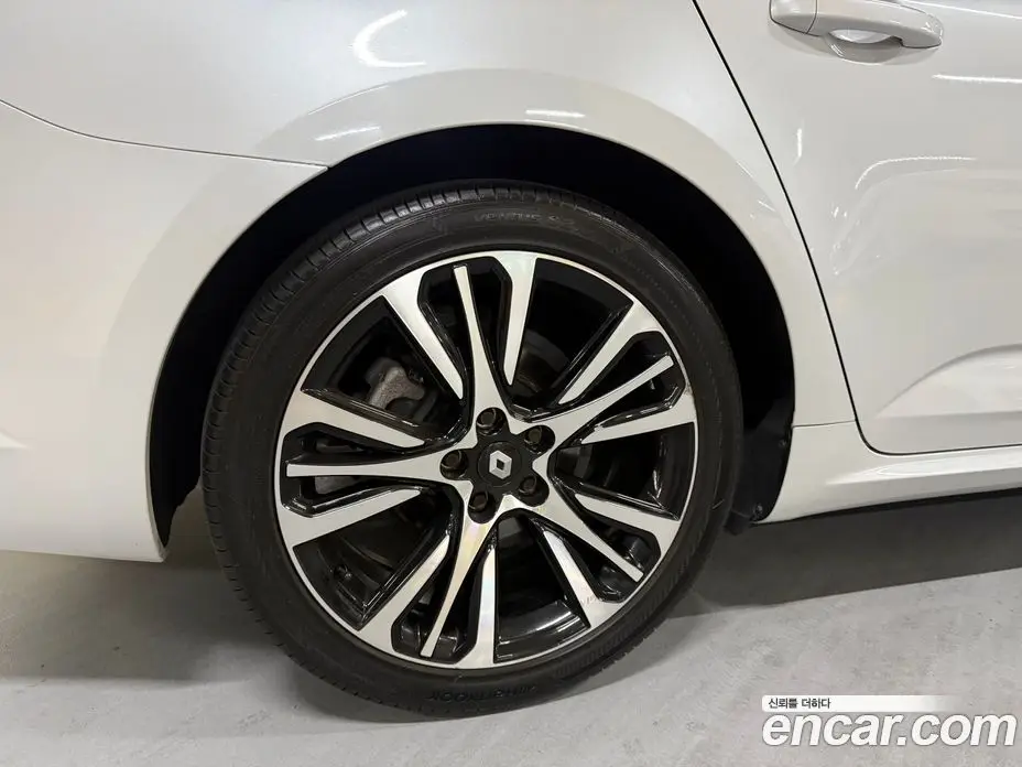 Renault (Samsung) SM6 2016 2.0 автомат (гидро), фото 4 Renault (Samsung) SM6 2016 2.0 автомат (гидро), фото 4