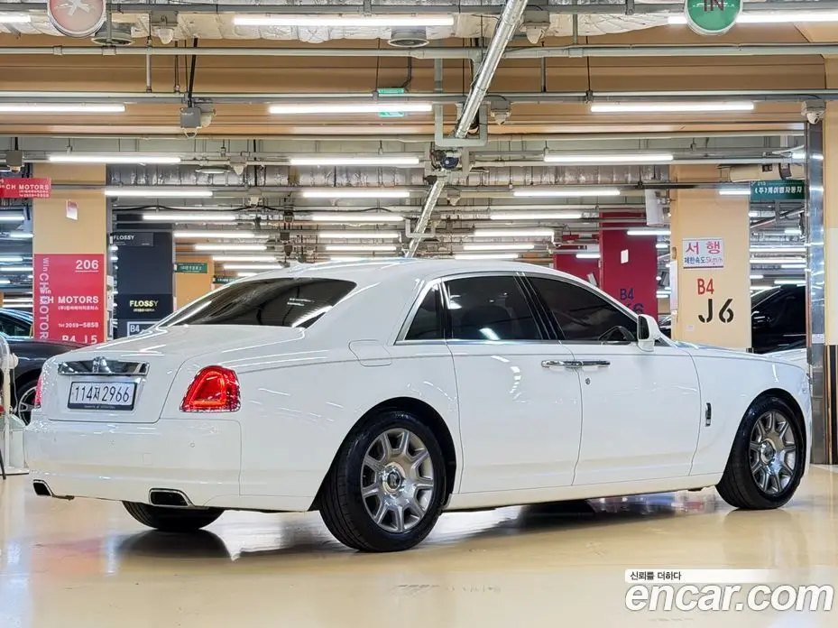 Rolls-Royce Ghost 2016 6.6 автомат (гидро), фото 2 Rolls-Royce Ghost 2016 6.6 автомат (гидро), фото 2