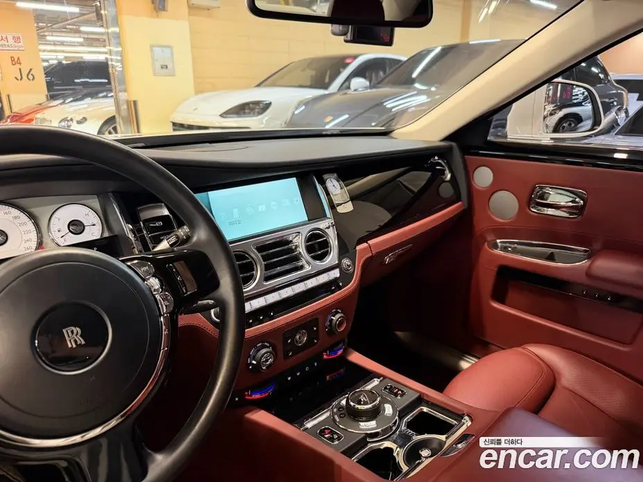 Rolls-Royce Ghost 2016 6.6 автомат (гидро), фото 13 Rolls-Royce Ghost 2016 6.6 автомат (гидро), фото 13