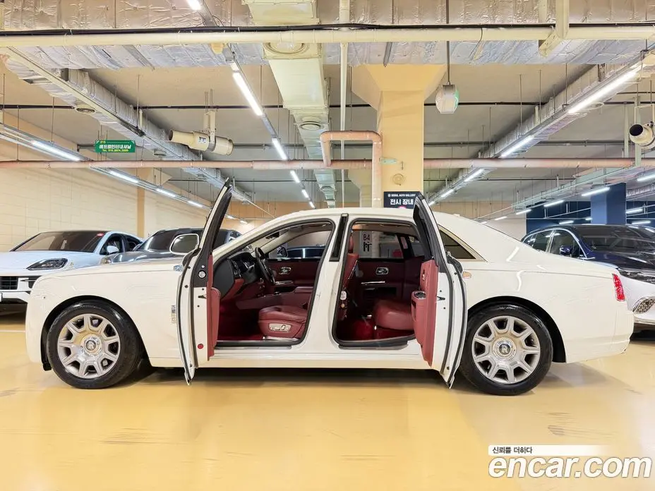 Rolls-Royce Ghost 2016 6.6 автомат (гидро), фото 20 Rolls-Royce Ghost 2016 6.6 автомат (гидро), фото 20