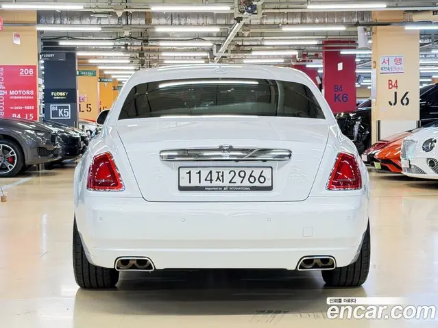 Rolls-Royce Ghost 2016 6.6 автомат (гидро), миниатюра 4 Rolls-Royce Ghost 2016 6.6 автомат (гидро), миниатюра 4