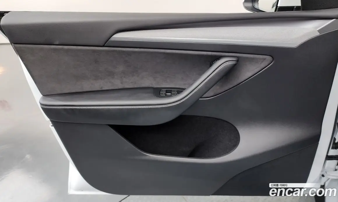 Tesla Model Y 2024 0.2 автомат (гидро), фото 14