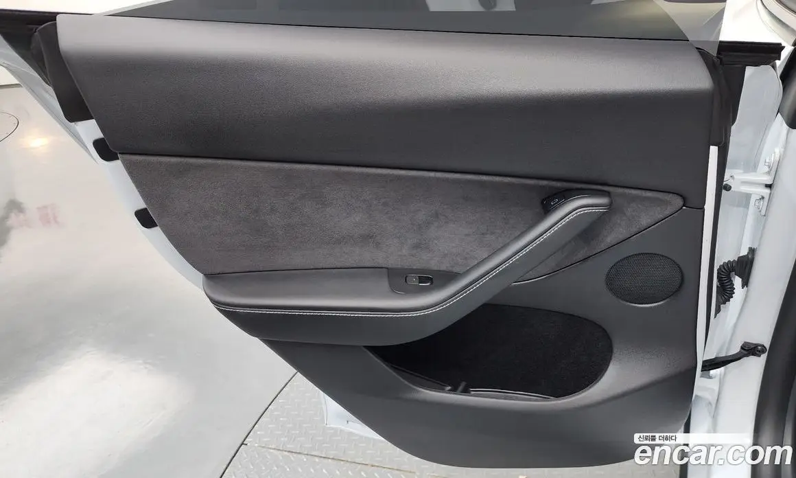 Tesla Model Y 2024 0.2 автомат (гидро), фото 15