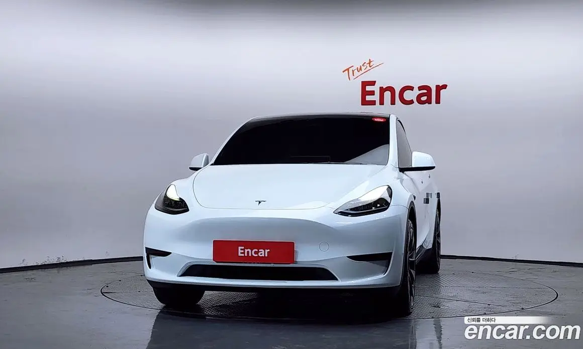 Tesla Model Y 2024 0.2 автомат (гидро), фото 3