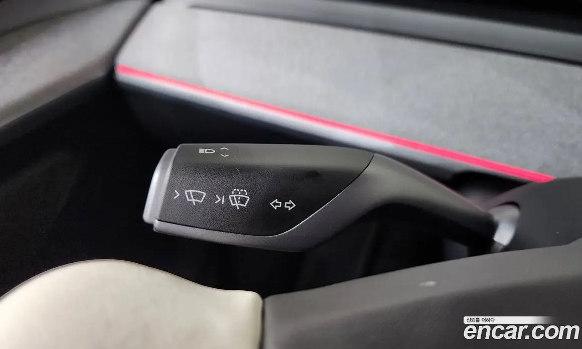 Tesla Model Y 2024 0.2 автомат (гидро), фото 28