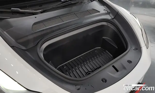 Tesla Model Y 2024 0.2 автомат (гидро), миниатюра 6