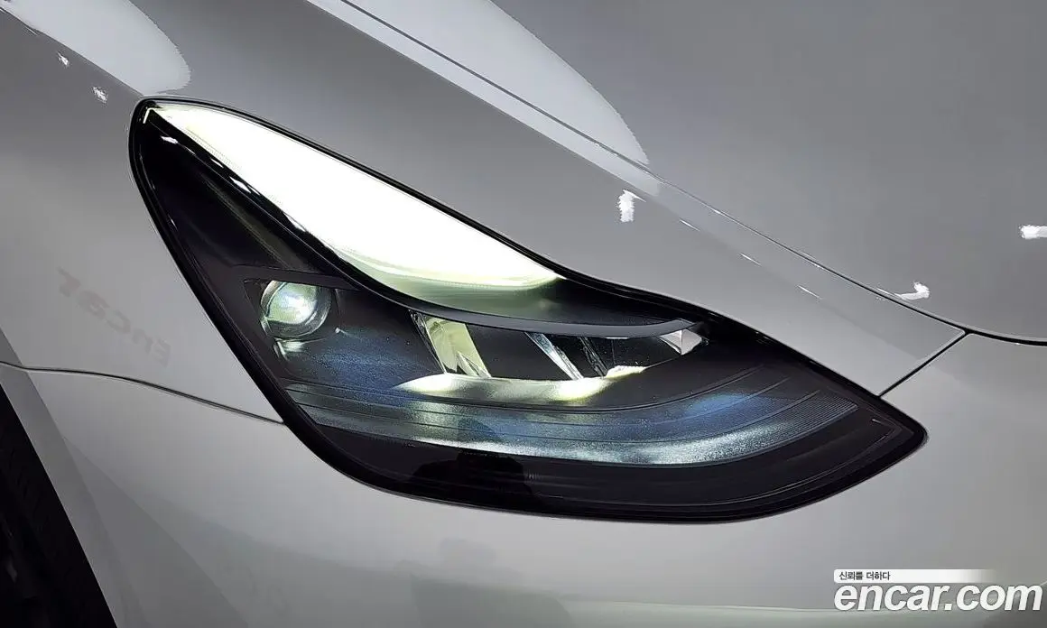 Tesla Model Y 2024 0.2 автомат (гидро), фото 8