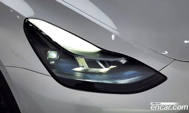 Tesla Model Y 2024 0.2 автомат (гидро), миниатюра 8