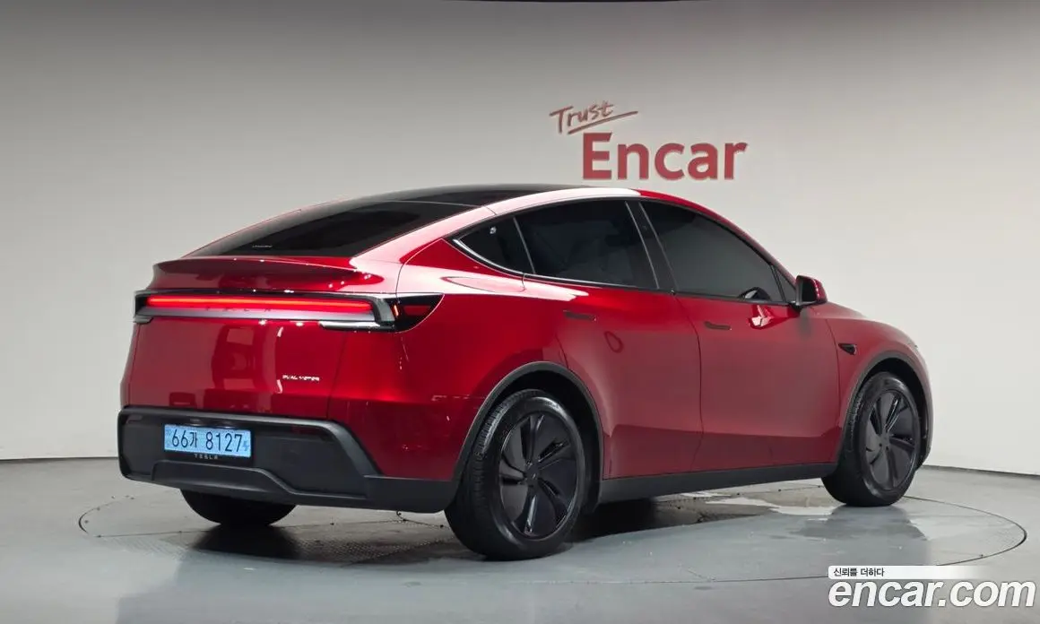 Tesla Model Y 2025 0.2 автомат (гидро), фото 1 Tesla Model Y 2025 0.2 автомат (гидро), фото 1