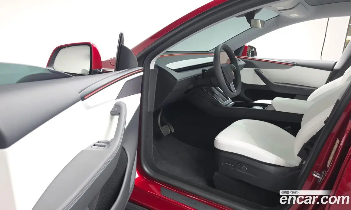 Tesla Model Y 2025 0.2 автомат (гидро), фото 12 Tesla Model Y 2025 0.2 автомат (гидро), фото 12