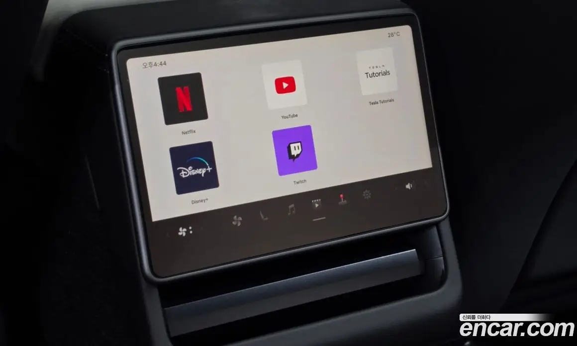 Tesla Model Y 2025 0.2 автомат (гидро), фото 27 Tesla Model Y 2025 0.2 автомат (гидро), фото 27
