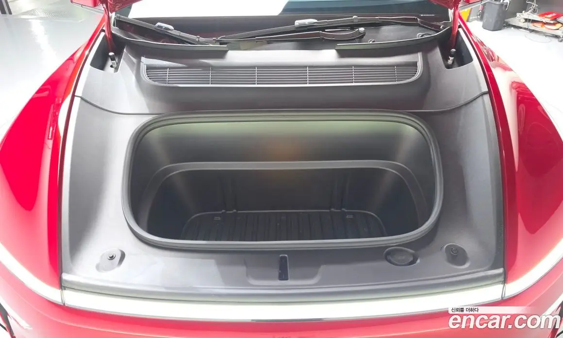 Tesla Model Y 2025 0.2 автомат (гидро), фото 5 Tesla Model Y 2025 0.2 автомат (гидро), фото 5