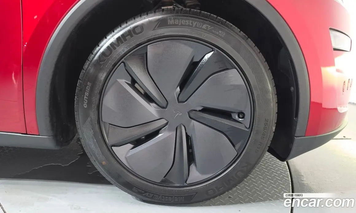 Tesla Model Y 2025 0.2 автомат (гидро), фото 6 Tesla Model Y 2025 0.2 автомат (гидро), фото 6