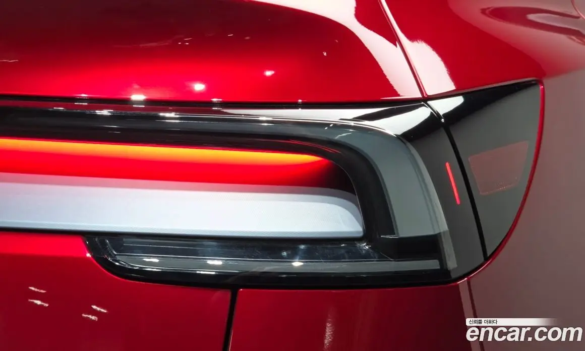 Tesla Model Y 2025 0.2 автомат (гидро), фото 8 Tesla Model Y 2025 0.2 автомат (гидро), фото 8