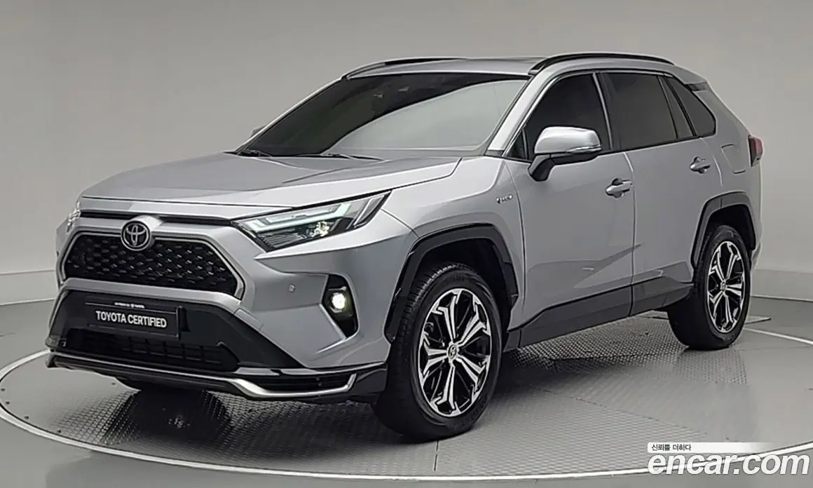 Toyota RAV4 2025 2.5 автомат (гидро), фото 1 Toyota RAV4 2025 2.5 автомат (гидро), фото 1