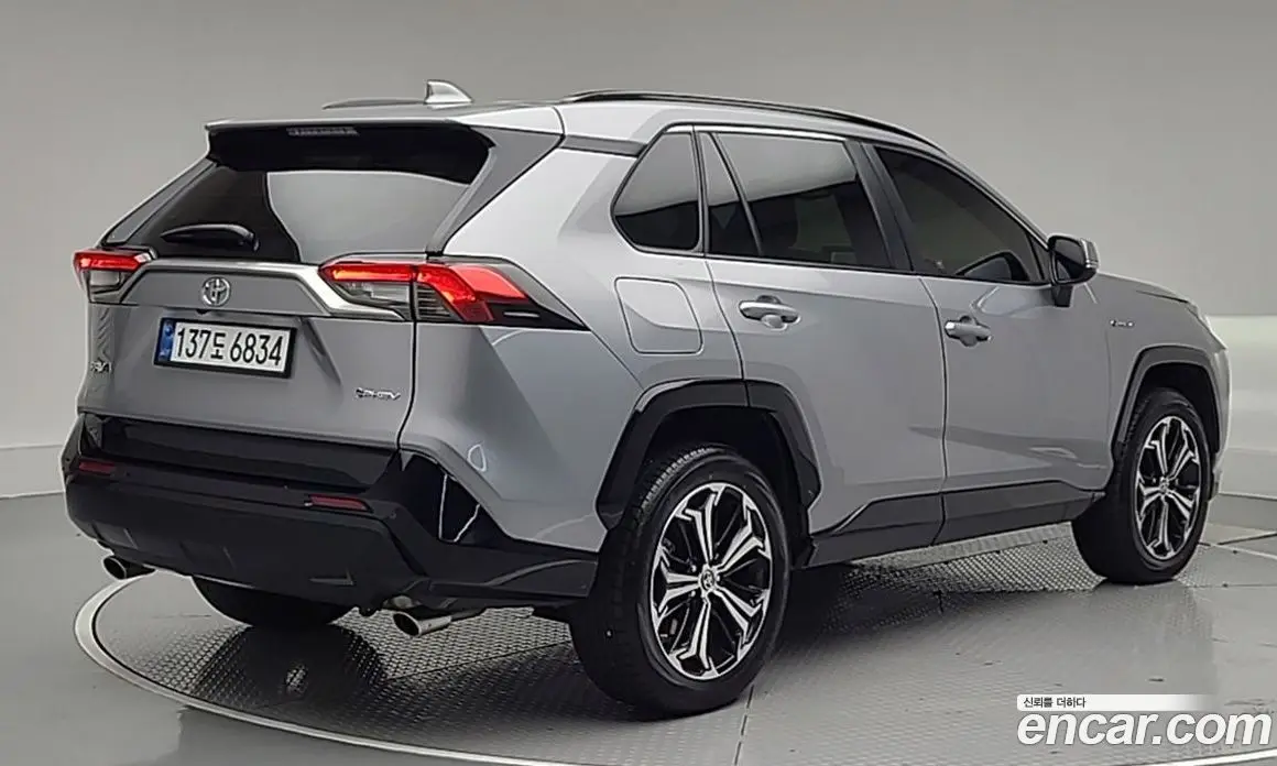 Toyota RAV4 2025 2.5 автомат (гидро), фото 2 Toyota RAV4 2025 2.5 автомат (гидро), фото 2