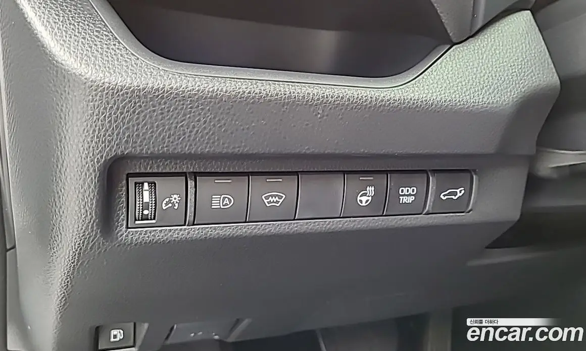 Toyota RAV4 2025 2.5 автомат (гидро), фото 15 Toyota RAV4 2025 2.5 автомат (гидро), фото 15