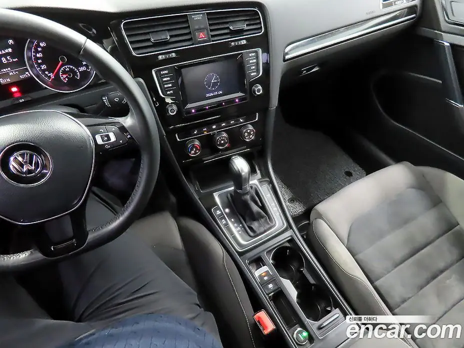 Volkswagen Golf 2015 1.6 автомат (гидро), фото 18 Volkswagen Golf 2015 1.6 автомат (гидро), фото 18