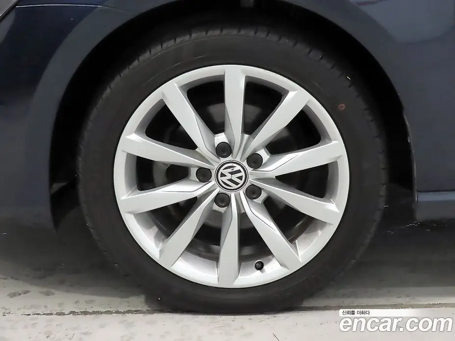 Volkswagen Golf 2015 1.6 автомат (гидро), фото 5 Volkswagen Golf 2015 1.6 автомат (гидро), фото 5