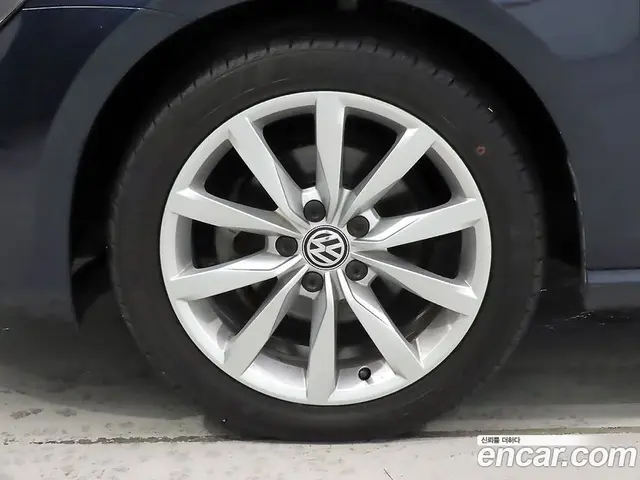 Volkswagen Golf 2015 1.6 автомат (гидро), миниатюра 5 Volkswagen Golf 2015 1.6 автомат (гидро), миниатюра 5