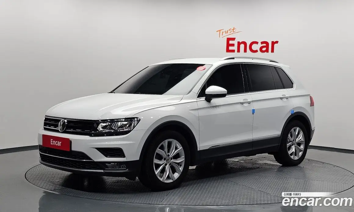 Volkswagen Tiguan 2018 2.0 автомат (гидро), фото 1 Volkswagen Tiguan 2018 2.0 автомат (гидро), фото 1