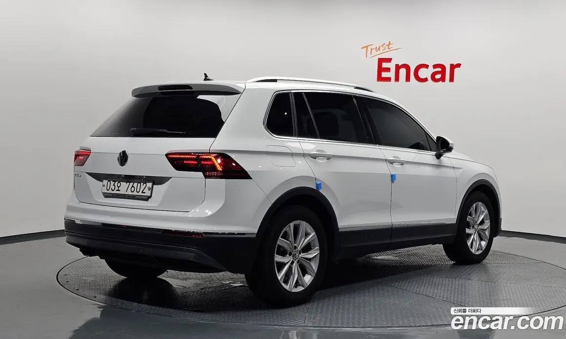 Volkswagen Tiguan 2018 2.0 автомат (гидро), фото 2 Volkswagen Tiguan 2018 2.0 автомат (гидро), фото 2