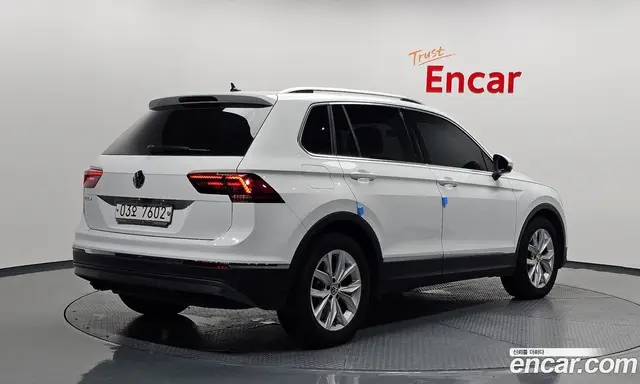 Volkswagen Tiguan 2018 2.0 автомат (гидро), миниатюра 2 Volkswagen Tiguan 2018 2.0 автомат (гидро), миниатюра 2