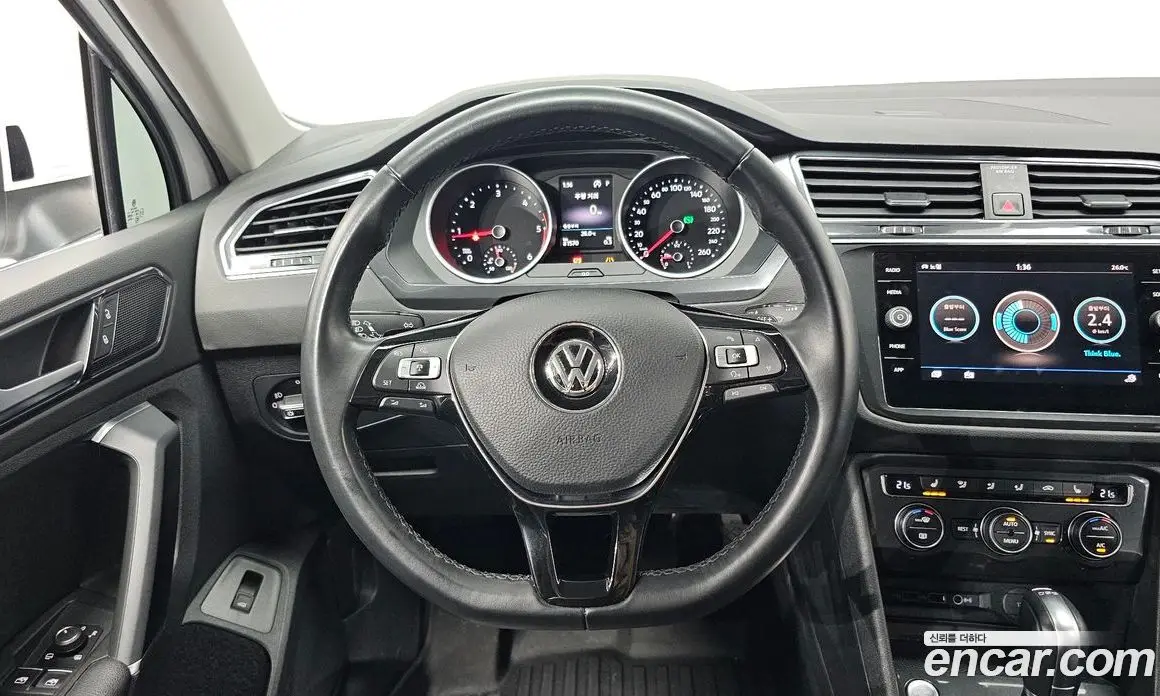 Volkswagen Tiguan 2018 2.0 автомат (гидро), фото 20 Volkswagen Tiguan 2018 2.0 автомат (гидро), фото 20