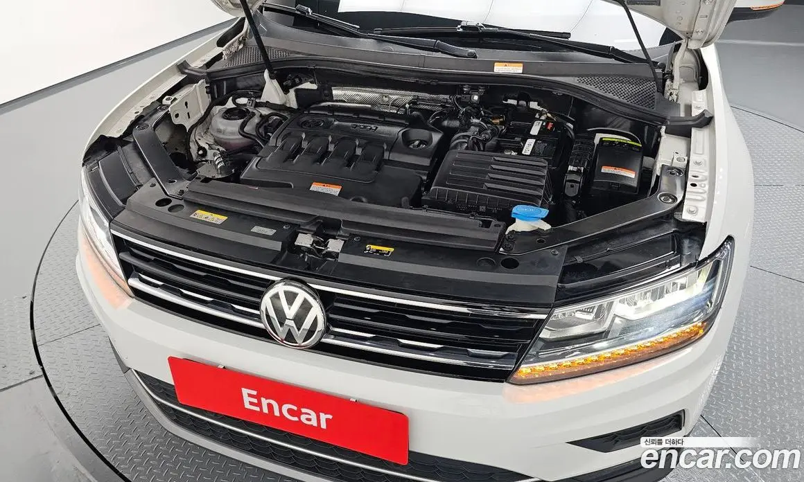 Volkswagen Tiguan 2018 2.0 автомат (гидро), фото 6 Volkswagen Tiguan 2018 2.0 автомат (гидро), фото 6