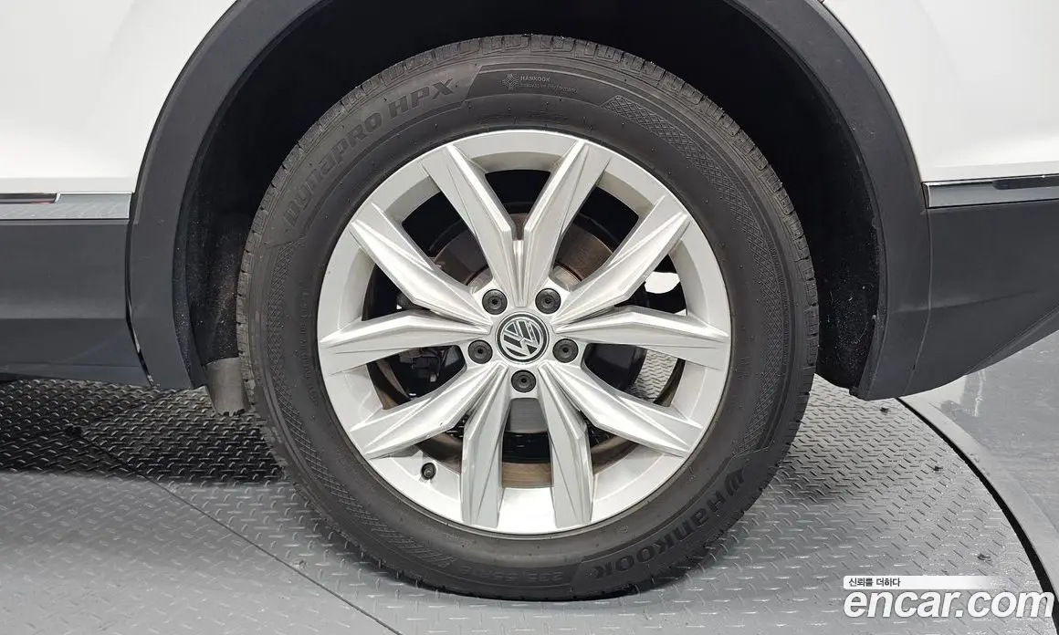 Volkswagen Tiguan 2018 2.0 автомат (гидро), фото 7 Volkswagen Tiguan 2018 2.0 автомат (гидро), фото 7