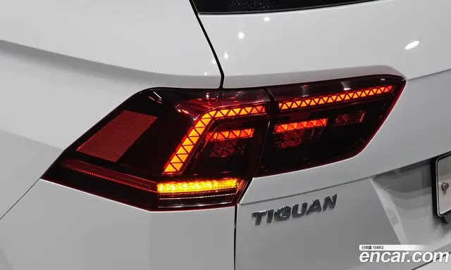 Volkswagen Tiguan 2018 2.0 автомат (гидро), миниатюра 9 Volkswagen Tiguan 2018 2.0 автомат (гидро), миниатюра 9