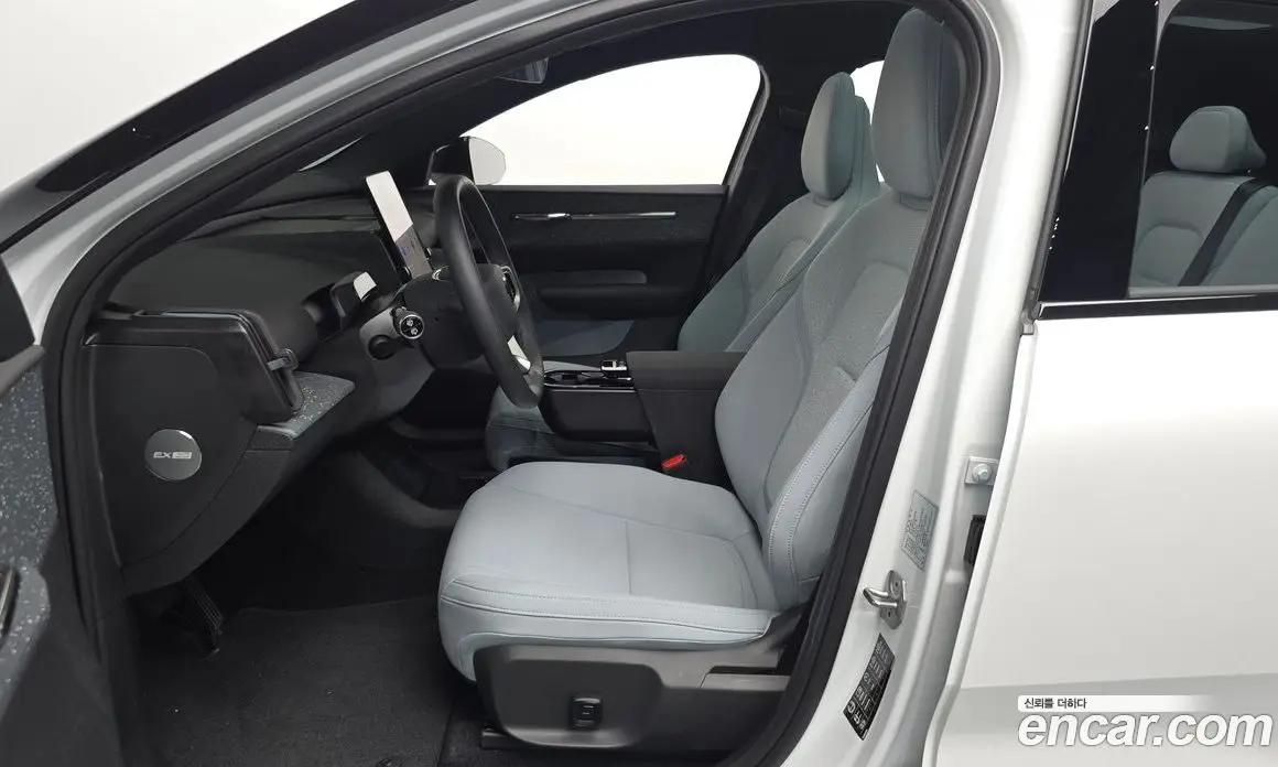 Volvo EX30 2025 0.2 автомат (гидро), фото 29 Volvo EX30 2025 0.2 автомат (гидро), фото 29