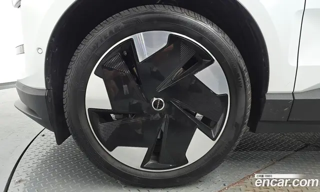 Volvo EX30 2025 0.2 автомат (гидро), миниатюра 4 Volvo EX30 2025 0.2 автомат (гидро), миниатюра 4