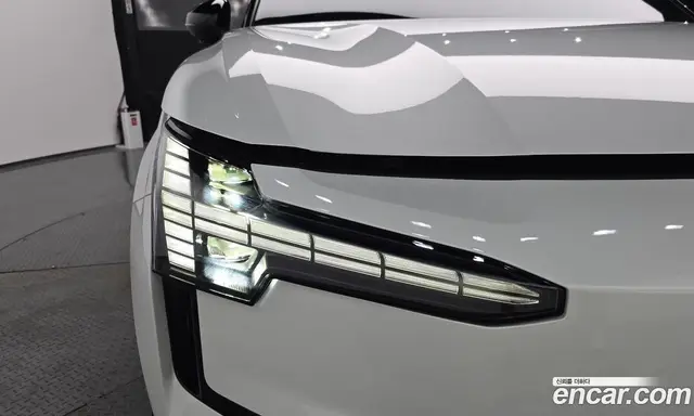 Volvo EX30 2025 0.2 автомат (гидро), миниатюра 7 Volvo EX30 2025 0.2 автомат (гидро), миниатюра 7