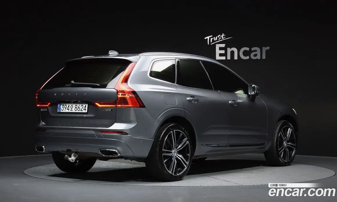 Volvo XC60 2019 2.0 автомат (гидро), фото 2 Volvo XC60 2019 2.0 автомат (гидро), фото 2
