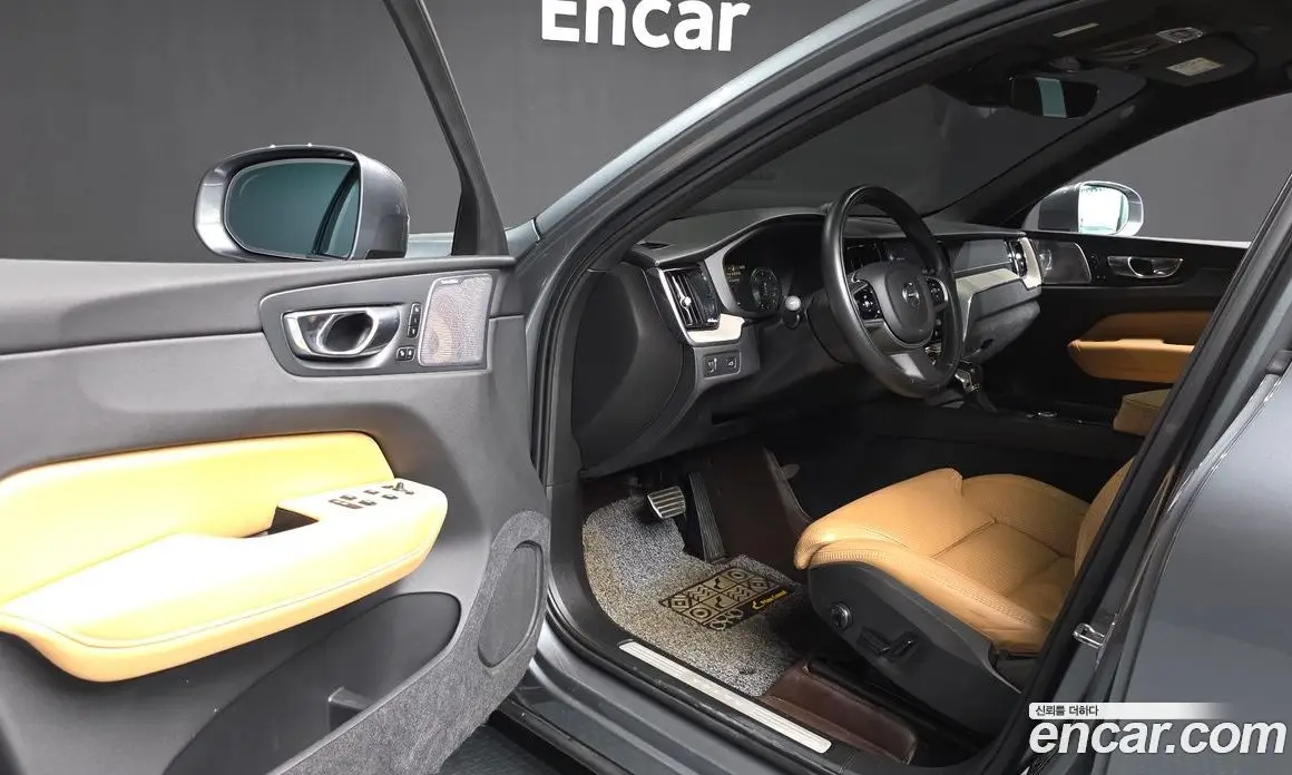 Volvo XC60 2019 2.0 автомат (гидро), фото 13 Volvo XC60 2019 2.0 автомат (гидро), фото 13